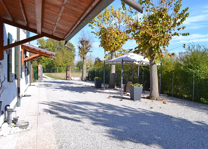 לינה וארוחת בוקר La נוגרה